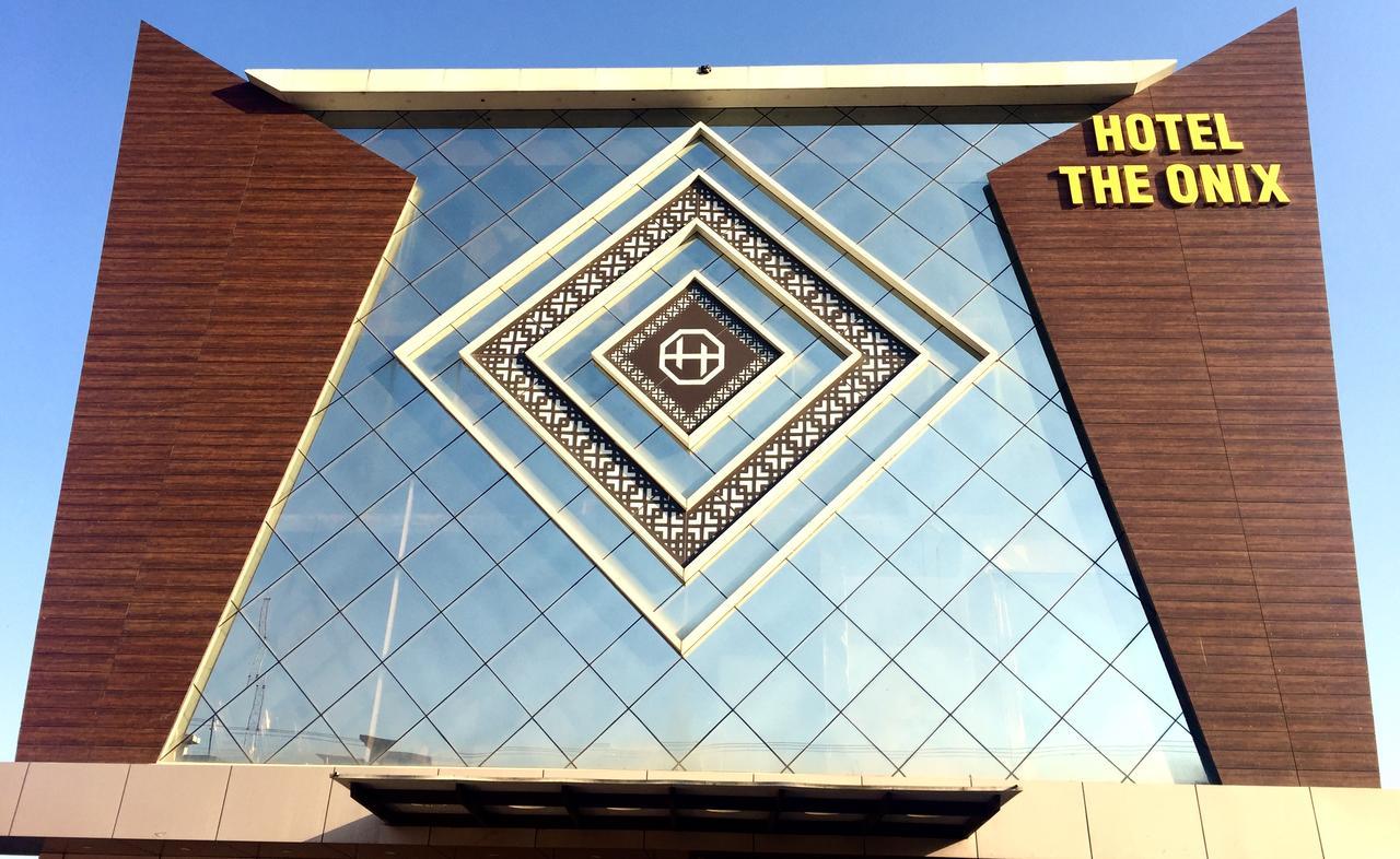 Hotel The Onix Dehradun Zewnętrze zdjęcie